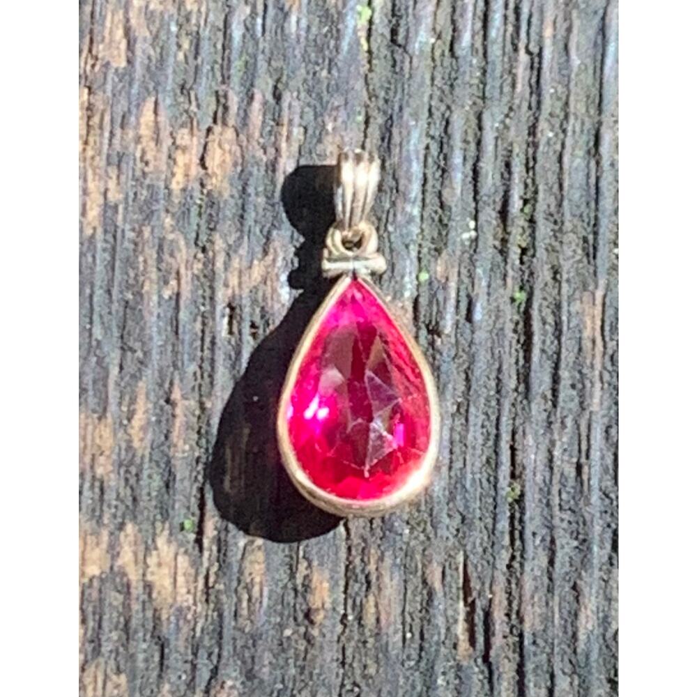 10K Yellow Gold Faceted Teardrop Shape Ruby Pendant Vintage - Picture 4 of 6